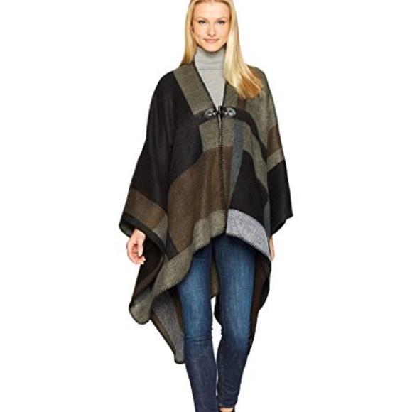 Steve Madden Accessories - Steve Madden Poncho Toggle Front OS